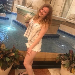 Meet your New Posher, Nadia